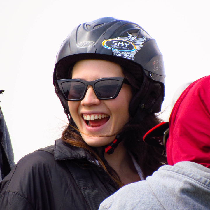 mujer sonriendo.